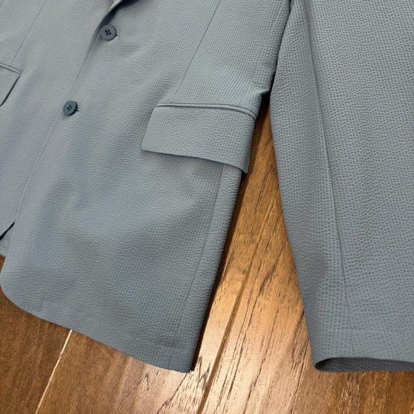 Vineyard Vines Seersucker On The Go Blazer - Gray/Blue - Picture 11 of 12
